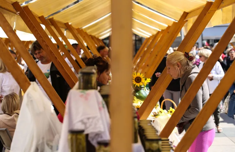 100% ZAGORSKO ZAPOSJELO ZAGREBAČKI GLAVNI TRG: Pogledajte kakve se sve delicije nude