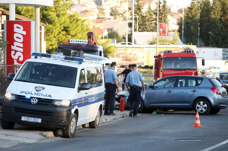 Kr&scaron; i lom u &Scaron;ibeniku: Pijani vozač BMW nije stao na znak STOP pa udario u Kiu