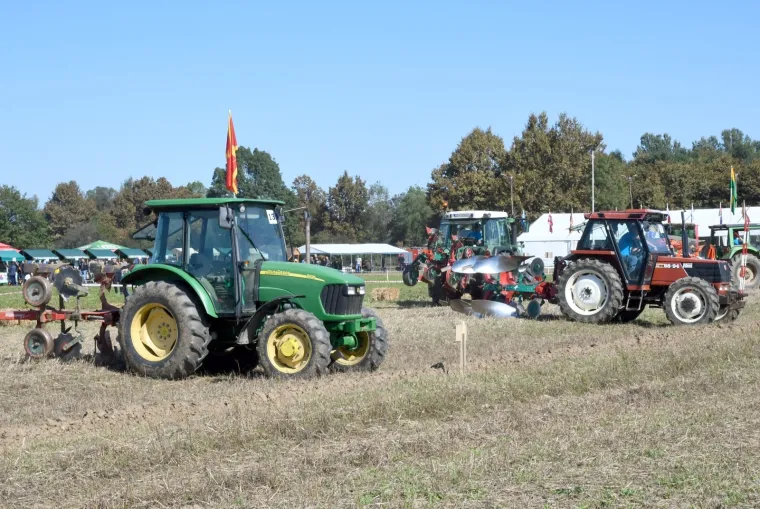 Tko će Hrvatsku predstavljati u Rusiji?  U Sunji iskusne ekipe odmjerile snage u oranju