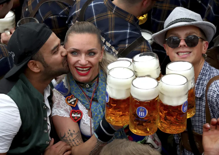 Sad je pravo vrijeme za posjetiti Njemačku: Pivo će sljedećih nekoliko dana teći u 'potocima'