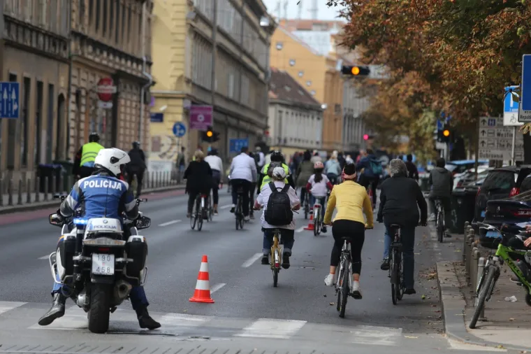 19. Zagrebačka žbica: Gradonačelnik Bandić predvodio povorku biciklista