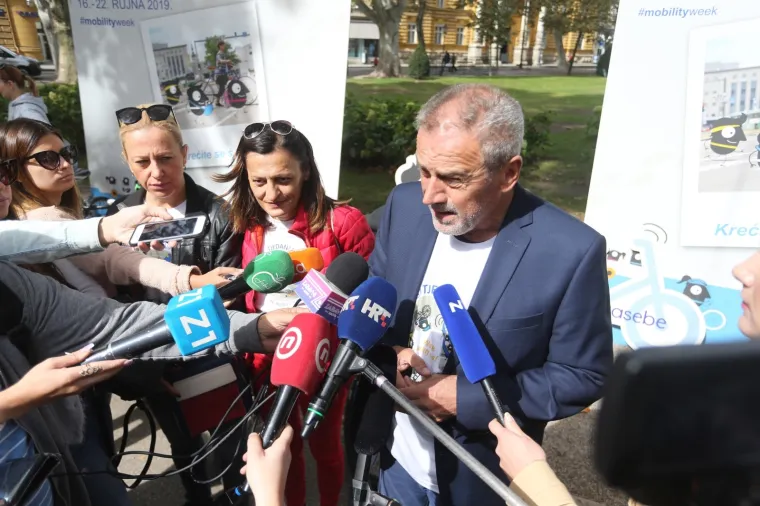19. Zagrebačka žbica: Gradonačelnik Bandić predvodio povorku biciklista