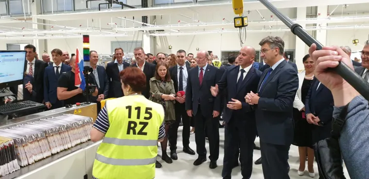 U&scaron;li smo u novi sortirni centar Po&scaron;te: Obrađuje 15.000 po&scaron;iljki na sat!