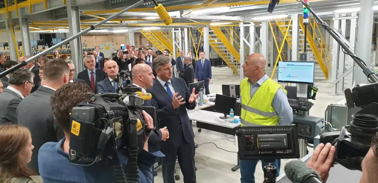 U&scaron;li smo u novi sortirni centar Po&scaron;te: Obrađuje 15.000 po&scaron;iljki na sat!