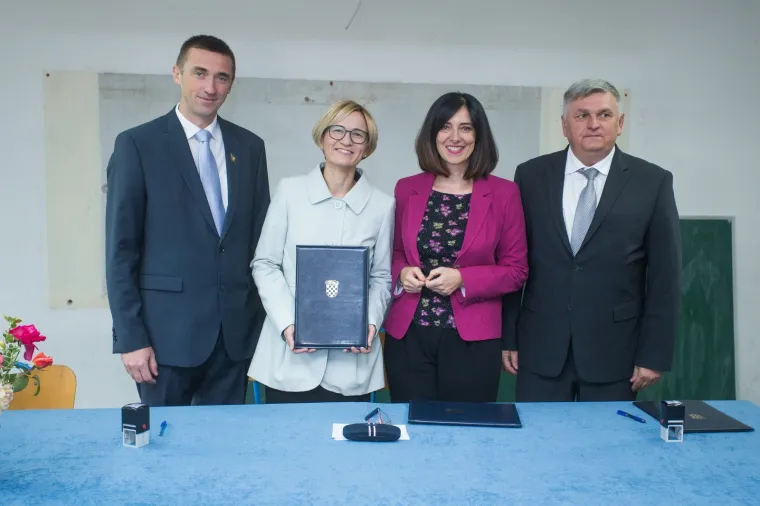 Ovdje kao da je vrijeme stalo 1995.: Pogledajte u kakvu &scaron;kolu idu vukovarska djeca