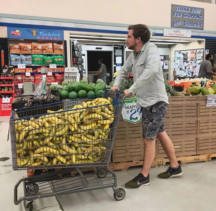 KONAČNO SMO PRONA&Scaron;LI ONE LIKOVE IZ MATEMATIČKOG UDŽBENIKA: Ako Marko ima 965 banana...