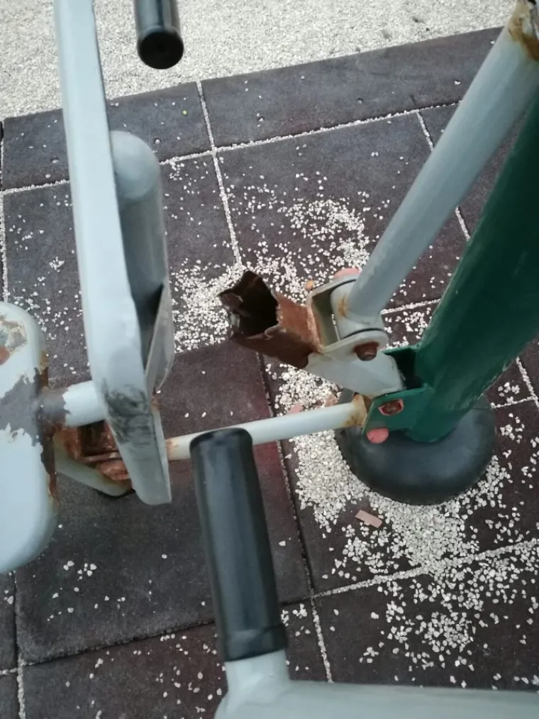 Žena iz Dalmacije zgrožena: 'Ovo nisu slike iz Černobila! Igrali&scaron;te je sve, samo ne sigurno za djecu'