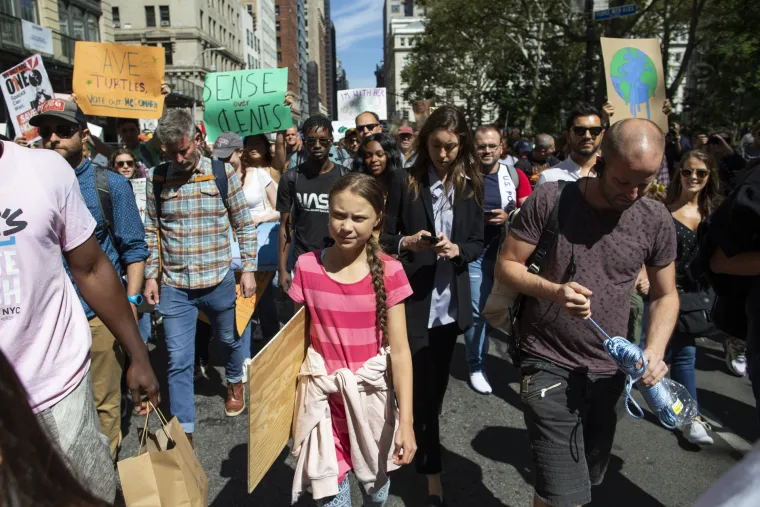 Sva lica Grete Thunberg, nove svjetske ikone koja je &scaron;okantnom porukom posramila odrasle: 'Kako se usuđujete?!'