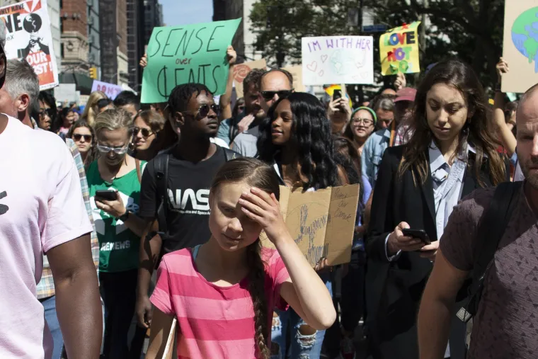 Sva lica Grete Thunberg, nove svjetske ikone koja je &scaron;okantnom porukom posramila odrasle: 'Kako se usuđujete?!'