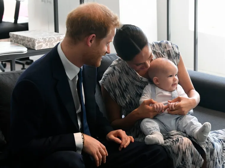 Princ Harry i vojvotkinja Meghan put u Afriku odrađuju sa svojim sinčićem Archiejem