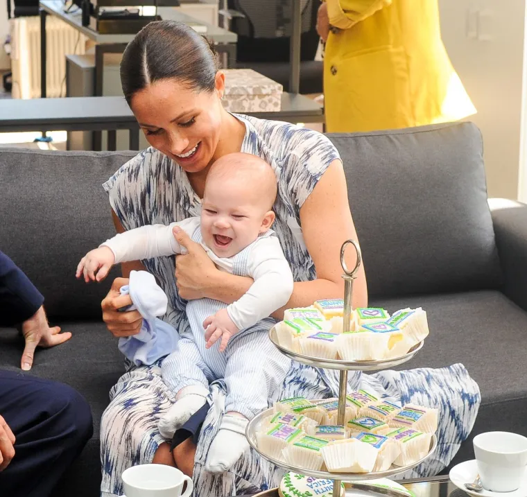Princ Harry i vojvotkinja Meghan put u Afriku odrađuju sa svojim sinčićem Archiejem