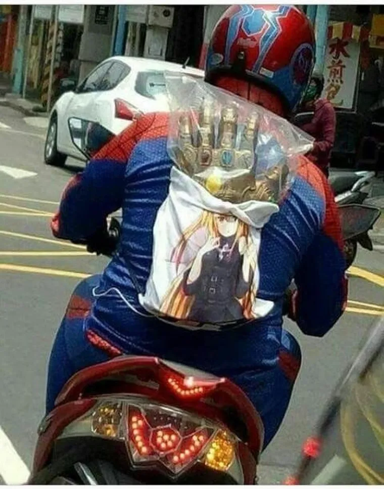 A MISLILI STE DA VI SREĆETE ČUDAKE: Da, ovi su ljudi takvi iza&scaron;li iz kuće i naravno da ih je netko slikao