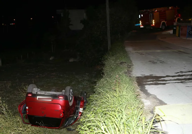 Noćna tragedija u Splitu: Automobil sletio s kolnika, jedna osoba preminula
