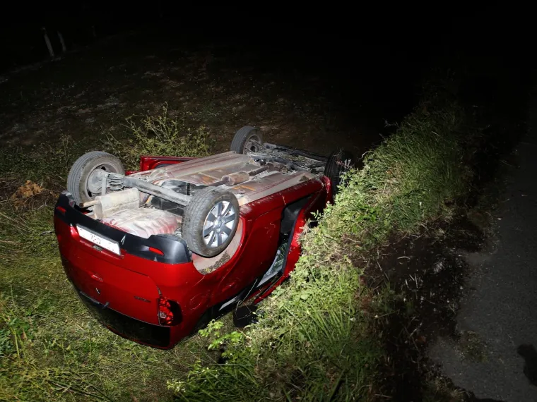 Noćna tragedija u Splitu: Automobil sletio s kolnika, jedna osoba preminula