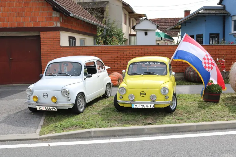Vjenčanje u Požegi kao da je pro&scaron;lo kroz vremeplov: Ovako ne&scaron;to vi&scaron;e se ne viđa!