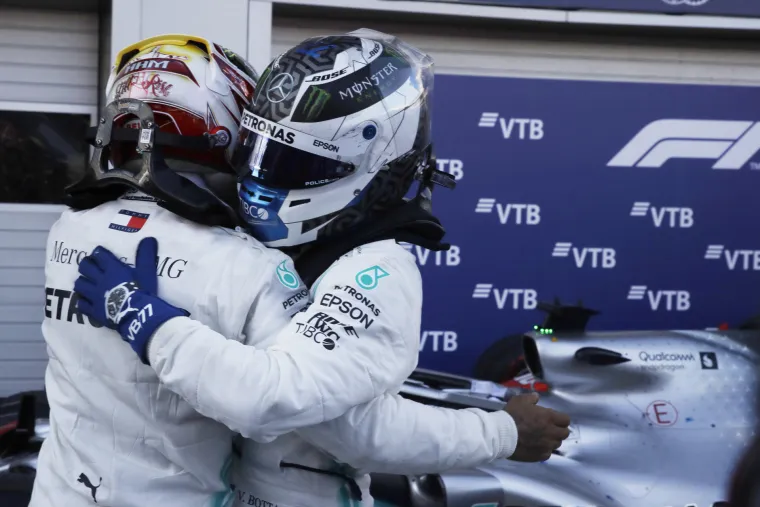 Lewis Hamilton potvrdio dominaciju slavljem u Rusiji: Odmah iza njega ciljem pro&scaron;ao Valtteri Bottas