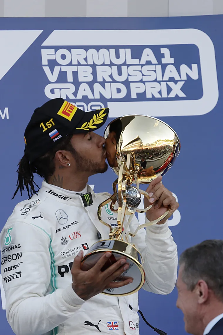 Lewis Hamilton potvrdio dominaciju slavljem u Rusiji: Odmah iza njega ciljem pro&scaron;ao Valtteri Bottas