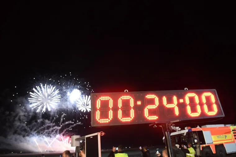 Velika fotogalerija: 1.200 trkača trčalo po pisti Zračne luke Franjo Tuđman u utrci 00:24