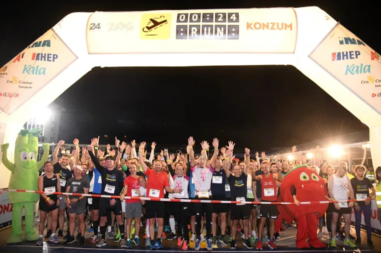 Velika fotogalerija: 1.200 trkača trčalo po pisti Zračne luke Franjo Tuđman u utrci 00:24