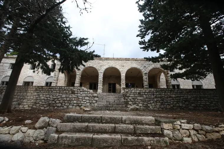 Goli otok sad posjećuju samo radoznali turisti i poneko izaslanstvo koje komemoriraju stradale političke zatvorenike