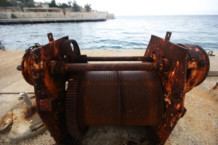 Goli otok sad posjećuju samo radoznali turisti i poneko izaslanstvo koje komemoriraju stradale političke zatvorenike