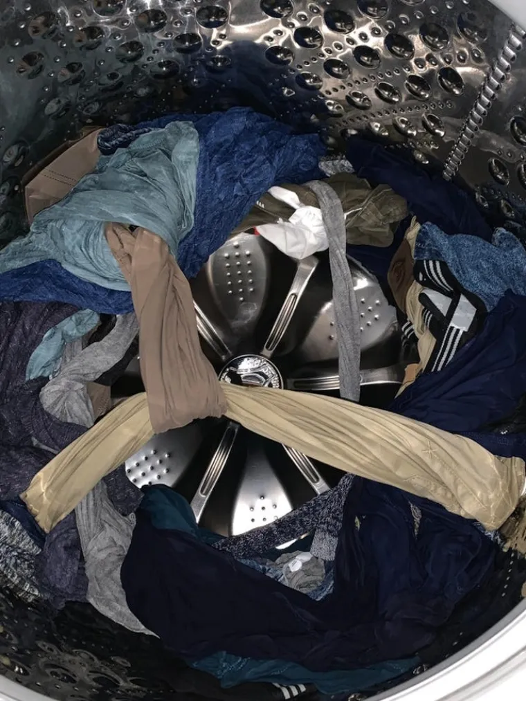 PREPOZNAJETE LI SE U OVIM SLIKAMA? Ekipa dijeli svoje muke s rubljem, a svima su nam itekako poznate