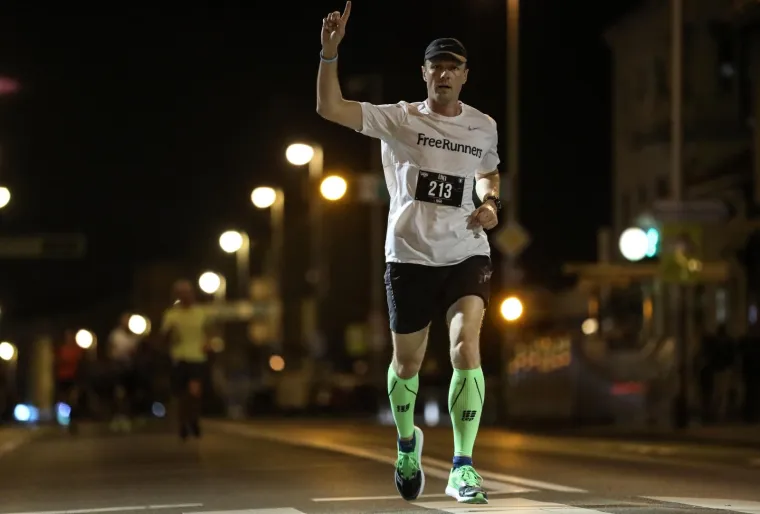 BLOKIRALI DOBAR DIO ILICE: Samo zato da bi ovi osobenjaci mogli trčati, i to noću