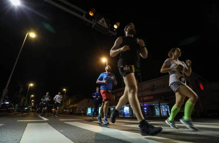 BLOKIRALI DOBAR DIO ILICE: Samo zato da bi ovi osobenjaci mogli trčati, i to noću
