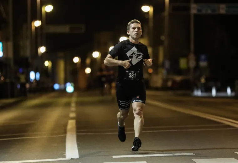 BLOKIRALI DOBAR DIO ILICE: Samo zato da bi ovi osobenjaci mogli trčati, i to noću