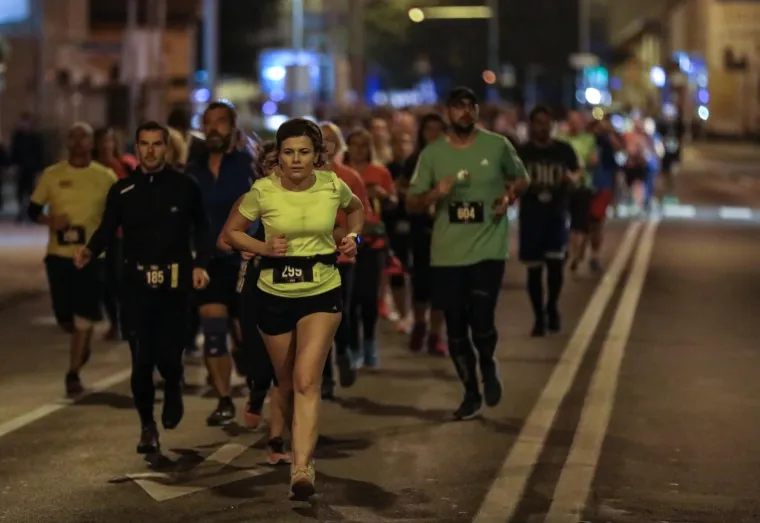 BLOKIRALI DOBAR DIO ILICE: Samo zato da bi ovi osobenjaci mogli trčati, i to noću