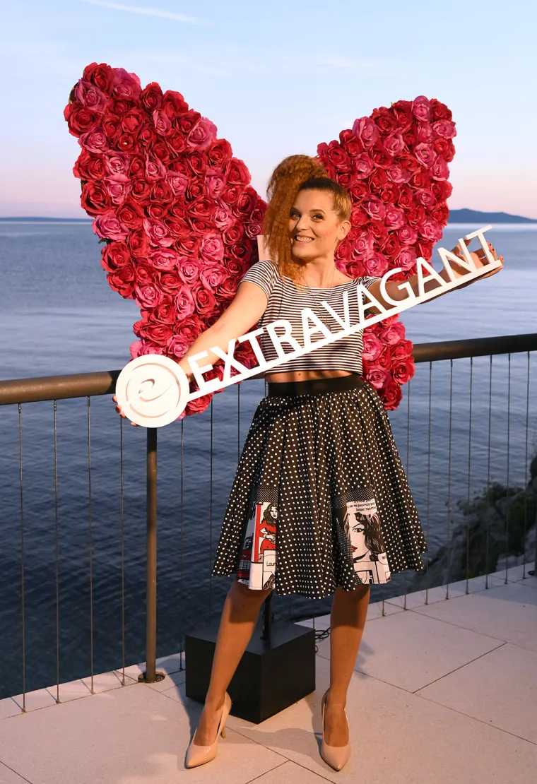 Ne viđamo ih često: Pogledajte kako danas izgledaju Belma, Elena i Jelena&hellip; Na tulumu se pojavila i najzgodnija Hrvatica