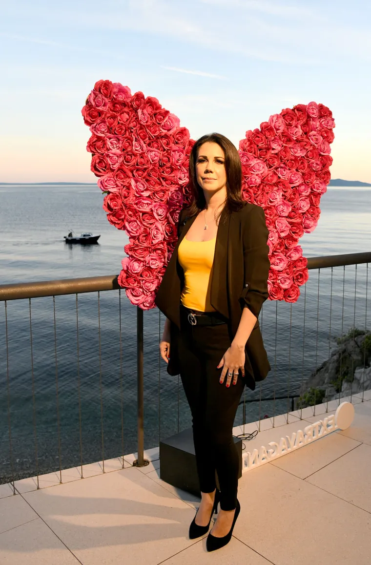 Ne viđamo ih često: Pogledajte kako danas izgledaju Belma, Elena i Jelena&hellip; Na tulumu se pojavila i najzgodnija Hrvatica