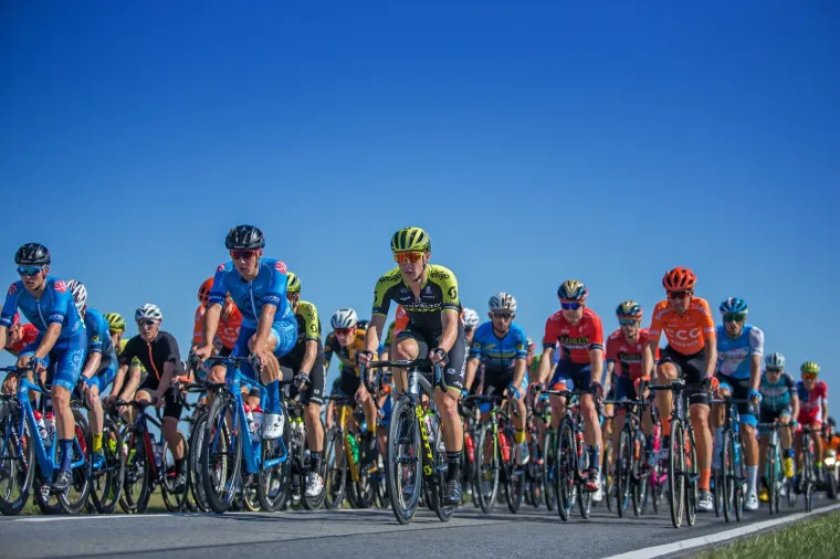 Biciklistički spektakl: Započela utrka Cro Race - prva etapa od Osijeka do Lipika dugu 200 kilometara