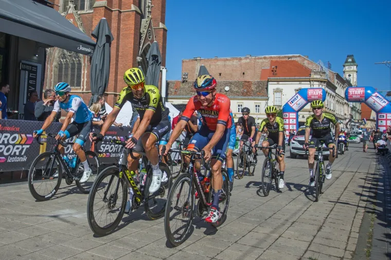 Biciklistički spektakl: Započela utrka Cro Race - prva etapa od Osijeka do Lipika dugu 200 kilometara