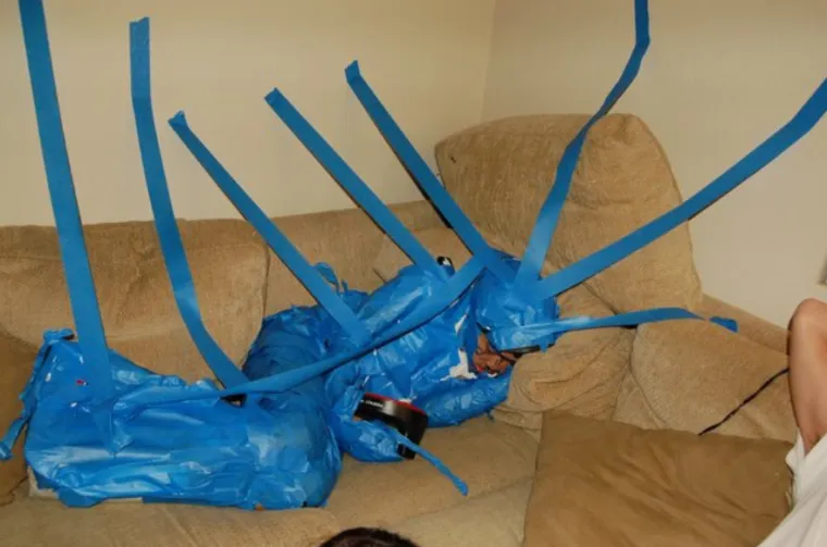 Pravi prijatelj ili će piti s tobom, ili će svaku tvoju sramotu zabilježiti: Ove slike to dokazuju