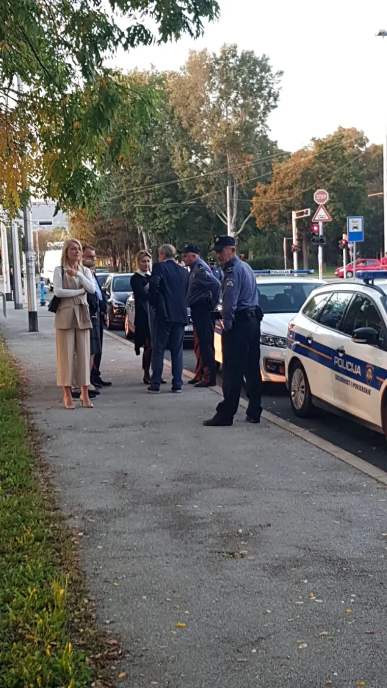 Kaos u Prečkom! Obitelji prekipjelo: Počeli su 'zidati' na okreti&scaron;tu tramvaja