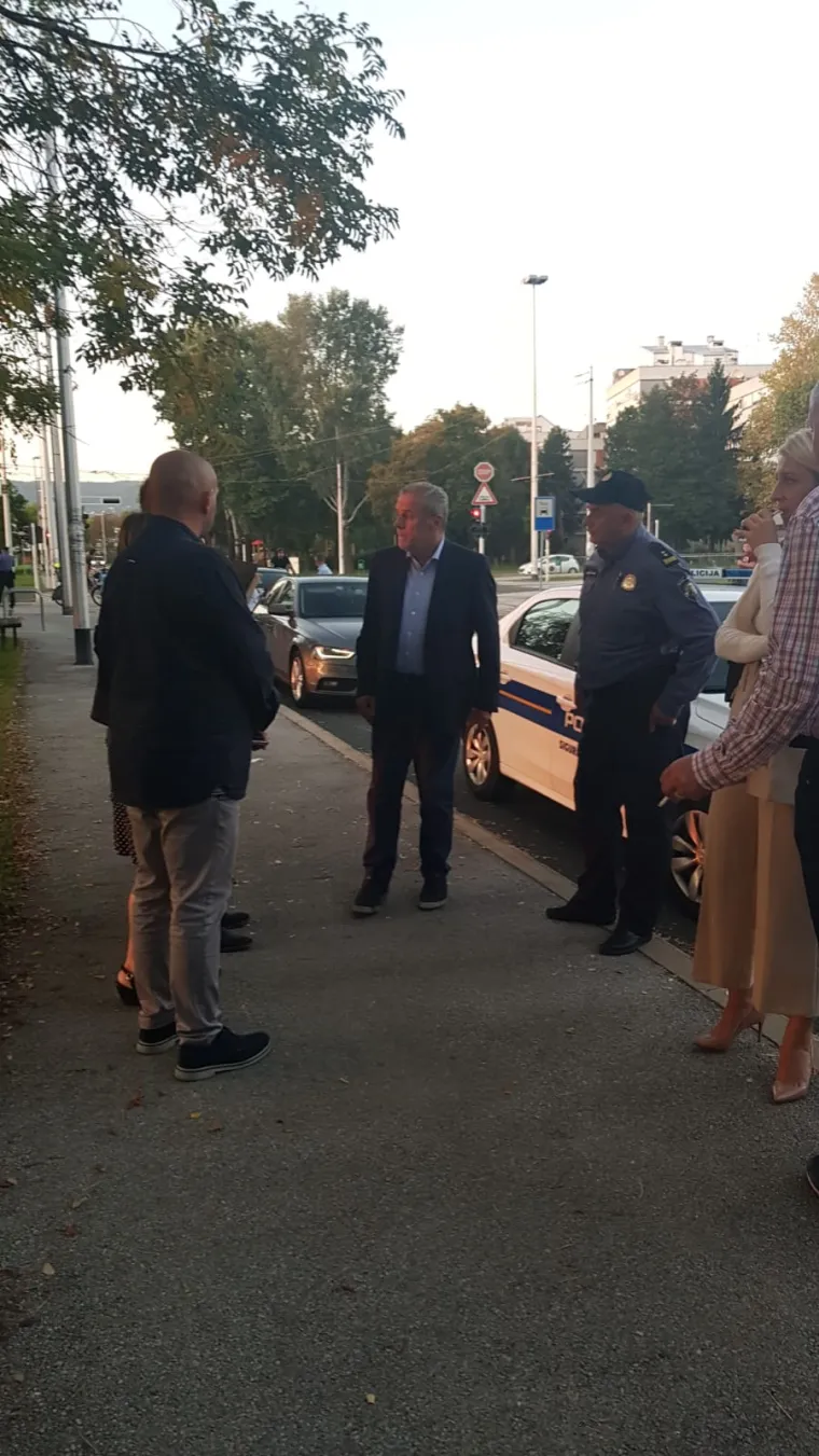 Kaos u Prečkom! Obitelji prekipjelo: Počeli su 'zidati' na okreti&scaron;tu tramvaja