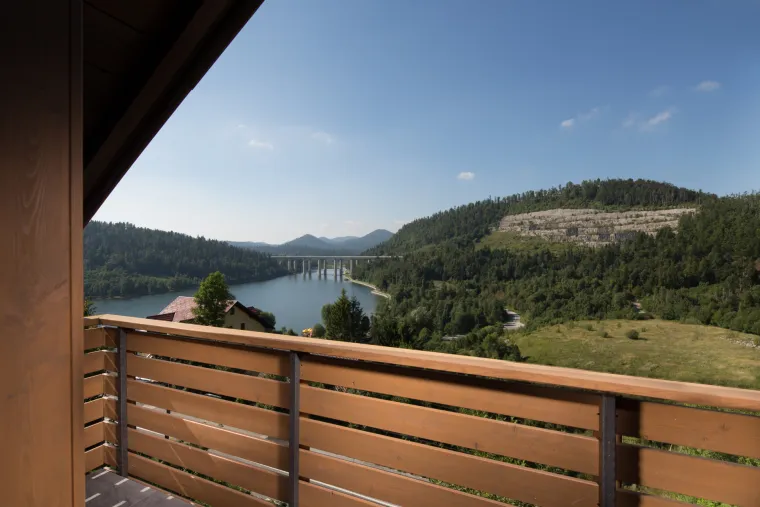 Gorski kotar postaje oaza za odmor, a kako i ne bi kada se tamo nalazi i najljep&scaron;a planinska koliba!