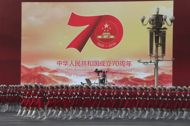 Kinezi posramili i Ruse! Pogledajte spektakularnu paradu na ulicama Pekinga