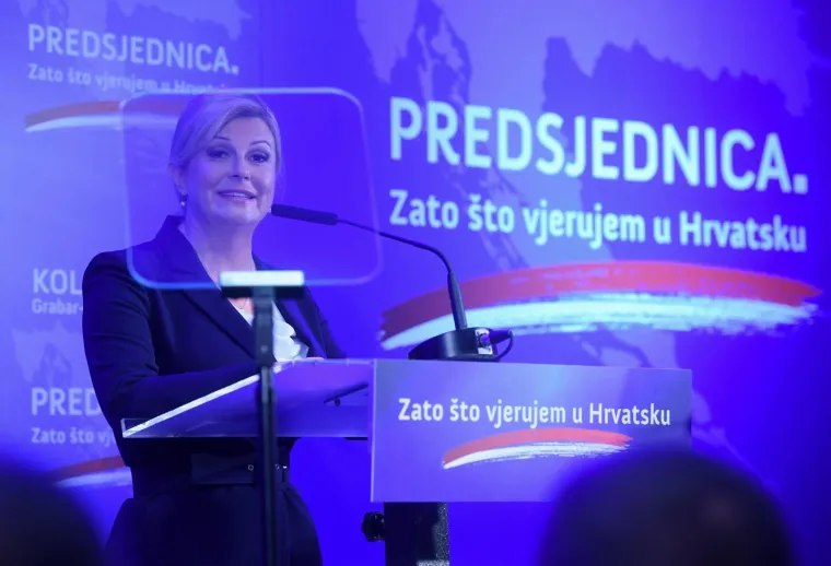 'Lijep i sunčan dan': Grabar-Kitarović u plavom objavila novi pohod na Pantovčak, Jakov je podržao