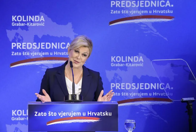 'Lijep i sunčan dan': Grabar-Kitarović u plavom objavila novi pohod na Pantovčak, Jakov je podržao