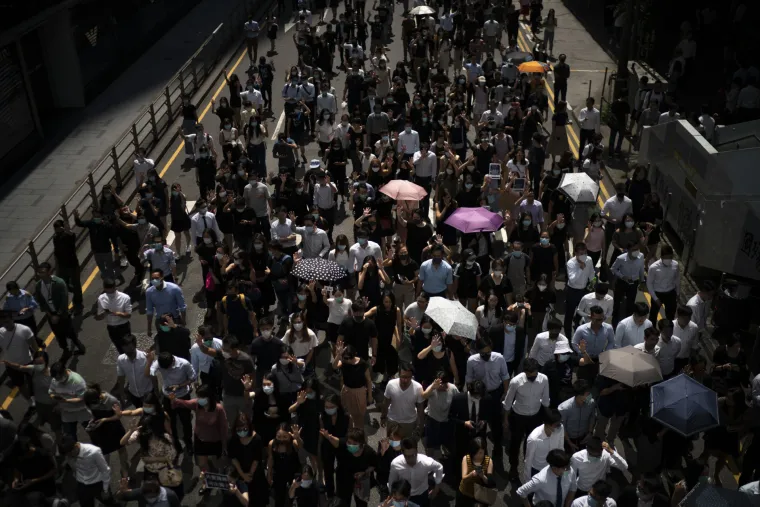 Prosvjedi u utorak, na 70. obljetnicu osnutka Narodne Republike Kine, imali su za cilj pridonijeti borbi aktivista za veću demokraciju