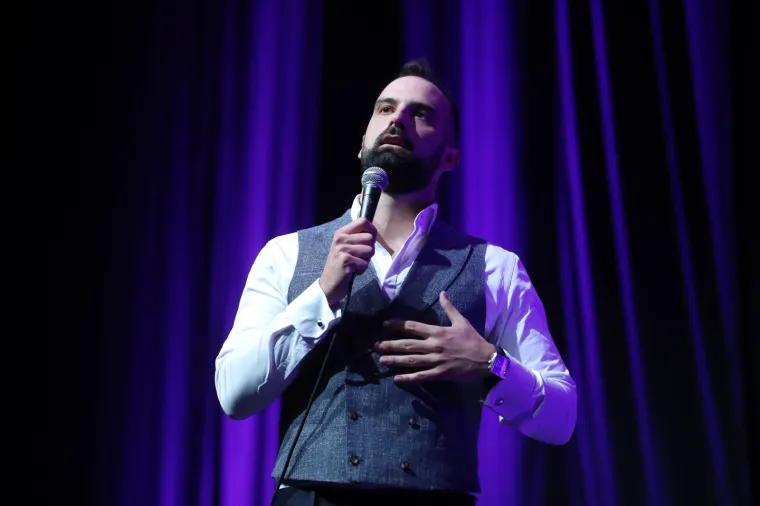 IVAN ŠARIĆ ODUŠEVIO DOM SPORTOVA: Pogledajte kako je izgledao nastup za pamćenje poznatog komičara