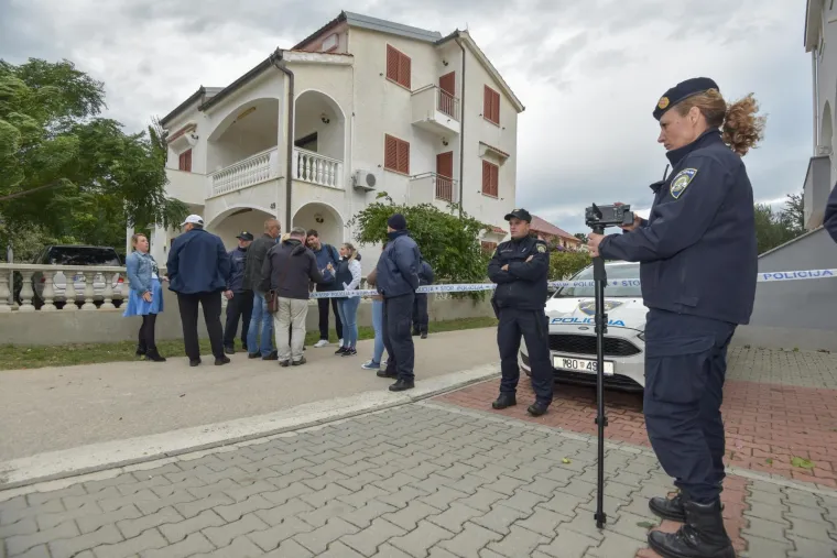 Živi zid poku&scaron;ao spriječiti deložaciju obitelji u Sabunikama