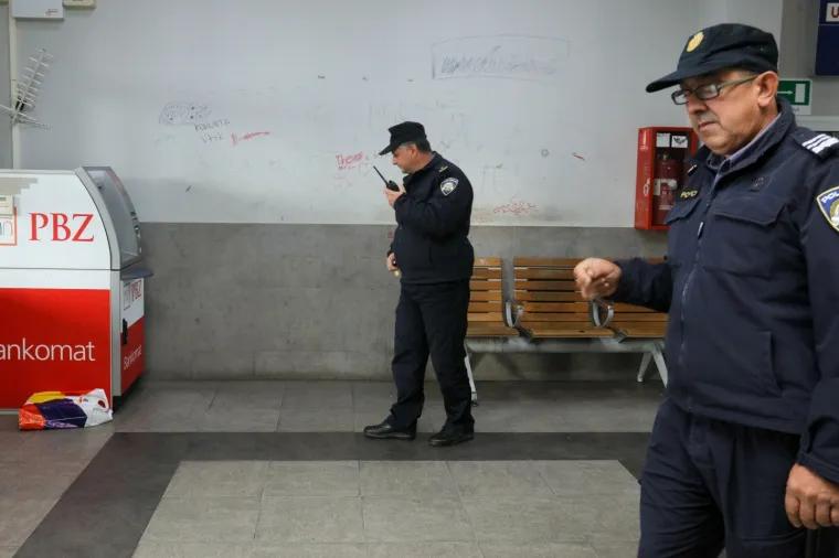 Stručnjaci vježbali deaktivaciju eksplozivnih naprava na kolodvoru u Osijeku