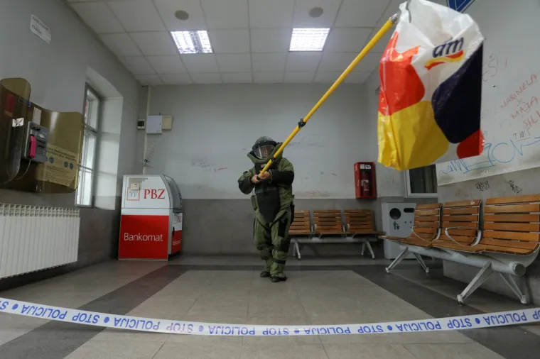 Stručnjaci vježbali deaktivaciju eksplozivnih naprava na kolodvoru u Osijeku