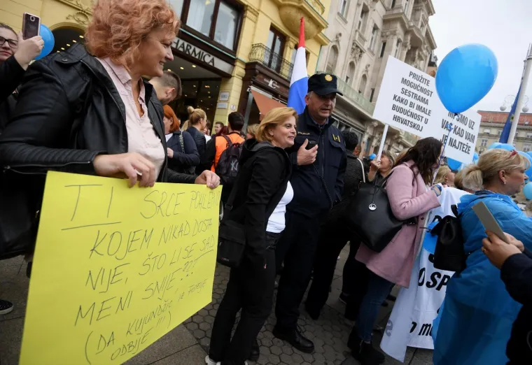 PROSVJED MEDICINSKIH SESTARA U ZAGREBU: 'Imam 50 a moram raditi kao dvije od 25'