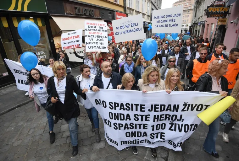 PROSVJED MEDICINSKIH SESTARA U ZAGREBU: 'Imam 50 a moram raditi kao dvije od 25'