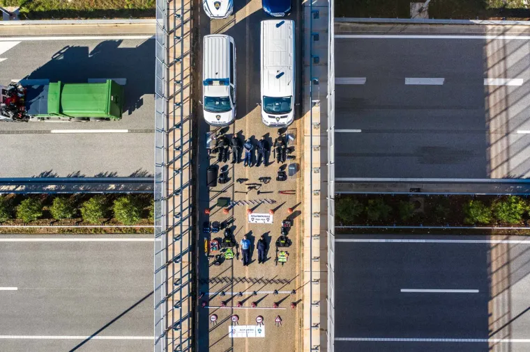 Policajci u 'Tetris izazovu': Demonstrirali svoju snagu u nekoliko levela