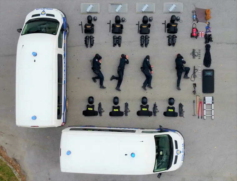 Policajci u 'Tetris izazovu': Demonstrirali svoju snagu u nekoliko levela